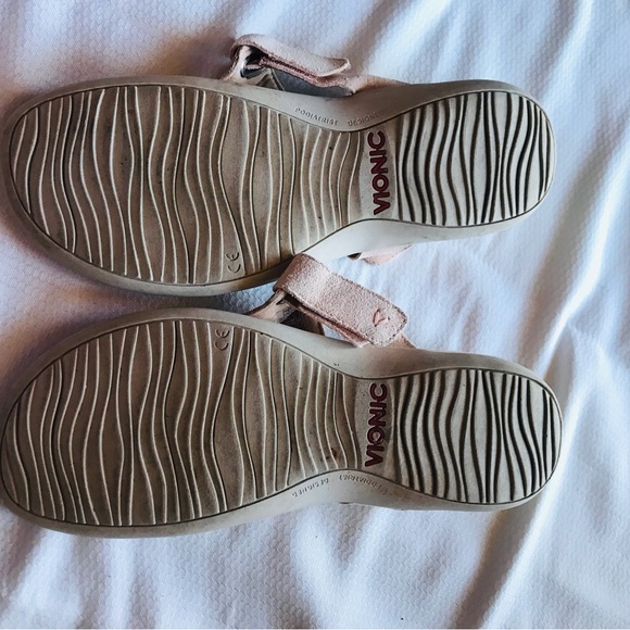 Vionic wanda Reptile Pattern Sandals - Picture 6 of 8